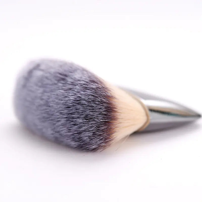 The Beauty Brush - Multifunctional Brush for Foundation and Powder