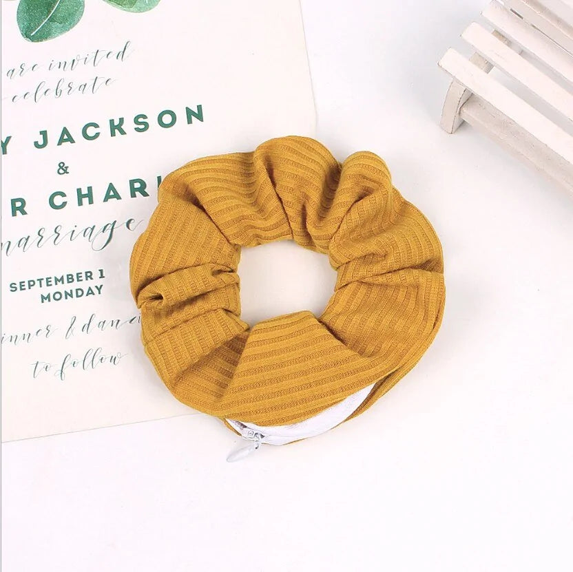 The Full Scrunch – Oversized Luxury Scrunchie for All-Day Hold